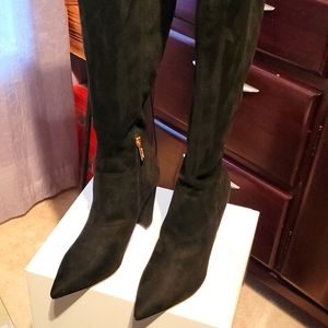 NWT - Guess Super Fine Suede Black Boots